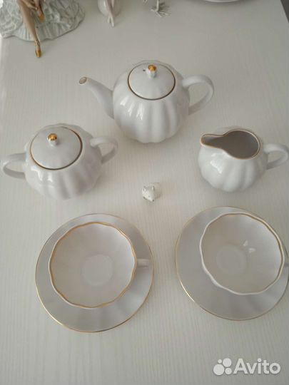 Чайный фарфоровый сервиз