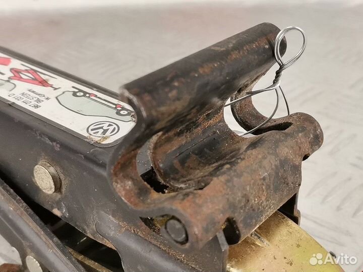 Домкрат для Volkswagen Polo 3 6N0011031D