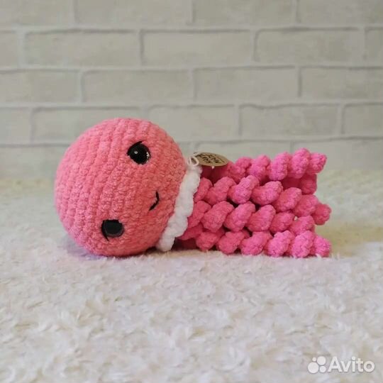 Вязаная игрушка медуза