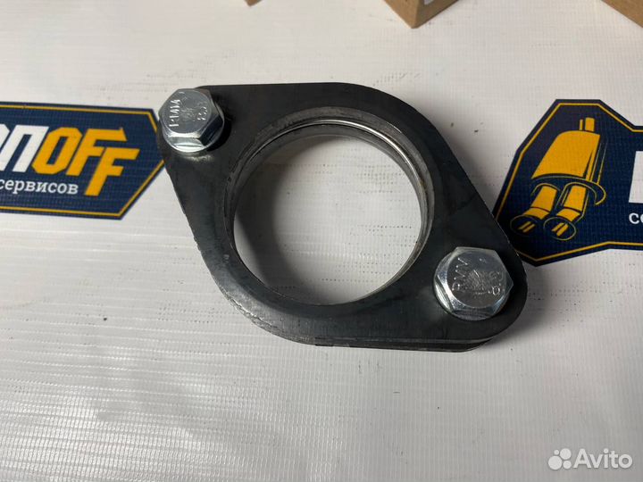 Фланцы с прокладкой и стяжными болтами