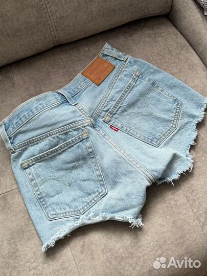 Джинсовые шорты levis