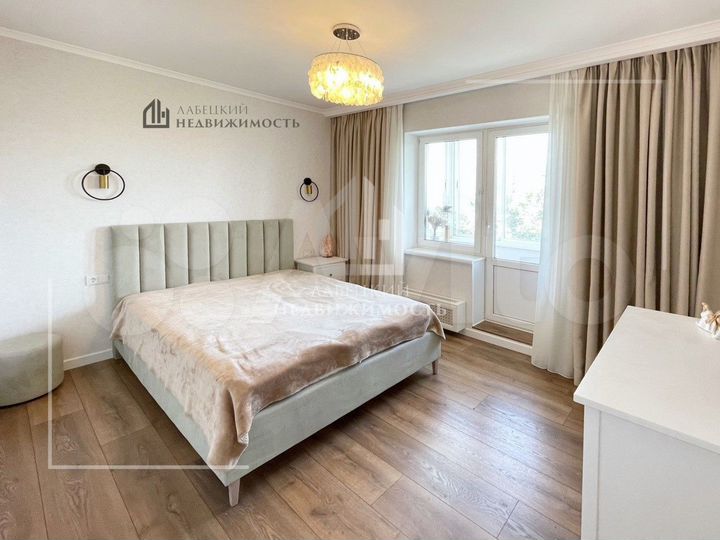 2-к. квартира, 70,5 м², 7/18 эт.