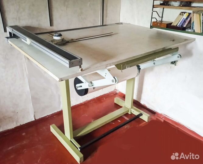 Кульман чертежный