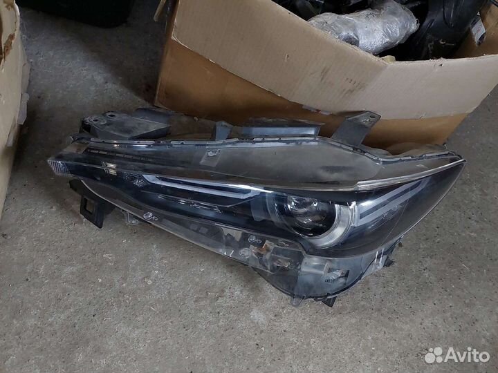Фара левая Mazda CX5 2 2018- led