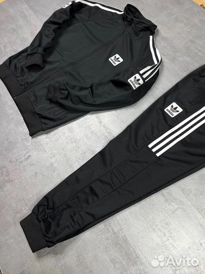 Спортивный костюм adidas мужской новый