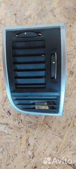 Дефлектор левый на Cadillac bls