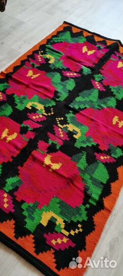 Ковер ручной работы