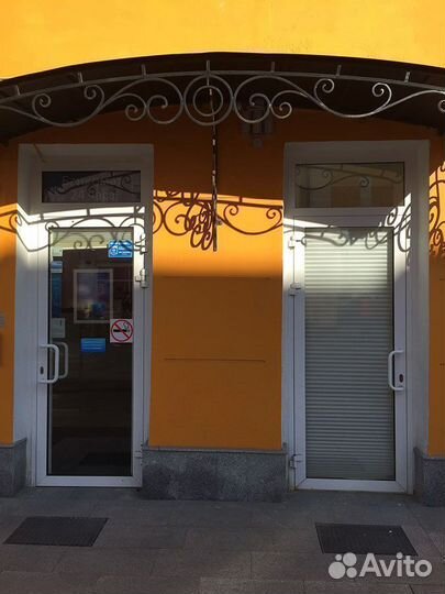 Алюминиевая дверь