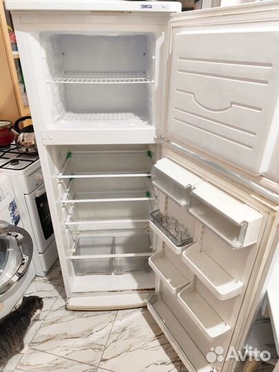 Холодильник Atlant бу