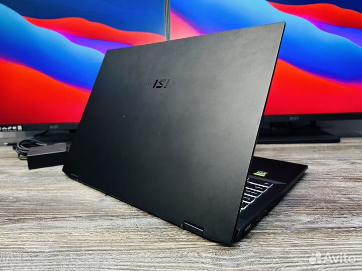 MSI Summit E16 RTX 3050+i5 1240P 2.5K 165Hz Touch