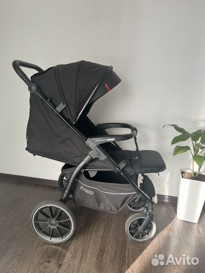 Коляска прогулочная Venga
