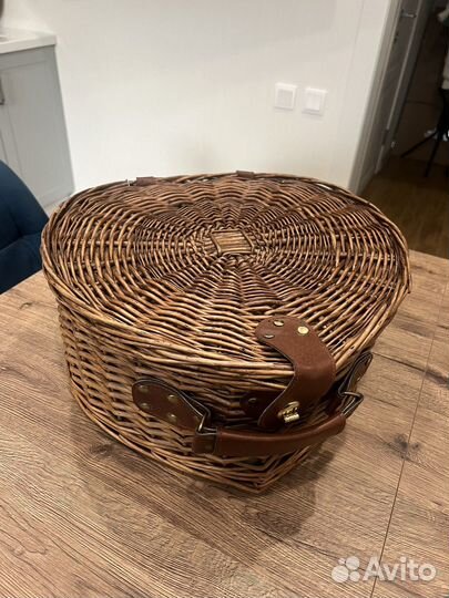 Плетеная корзина для пикника