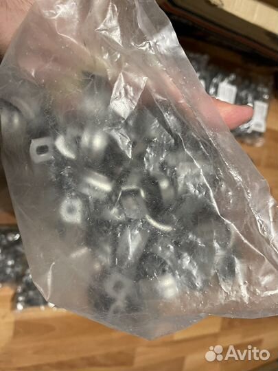 Скобка металлическая двухлапковая смд 19-20