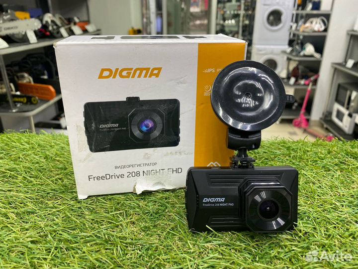 Видеорегистратор Digma FreeDrive 208 night