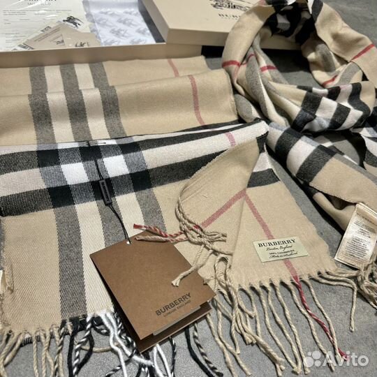 Шарф в коробке burberry