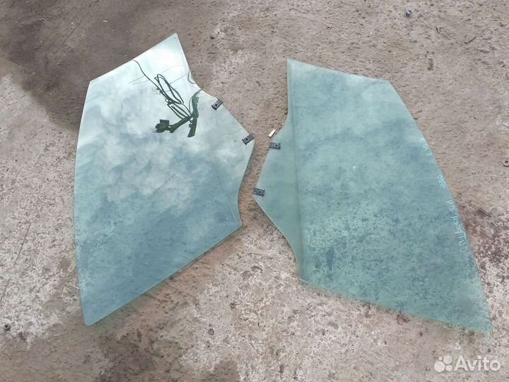 Стекло передних дверей ситроен С4