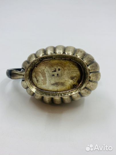Молочник с фигурным туловом Серебро 84 пр. 1833 г