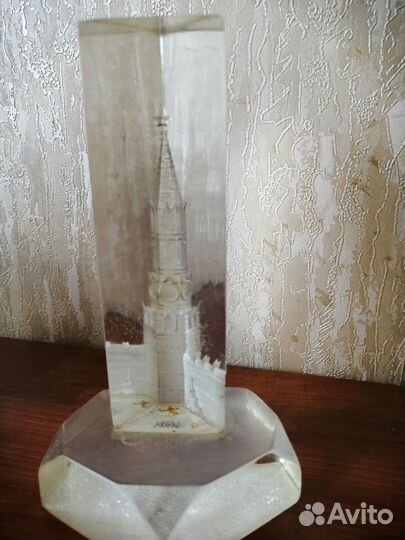 Продам статуэтку Кремль