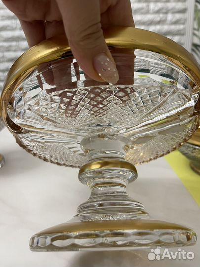 Продаю чешскую посуду вафли