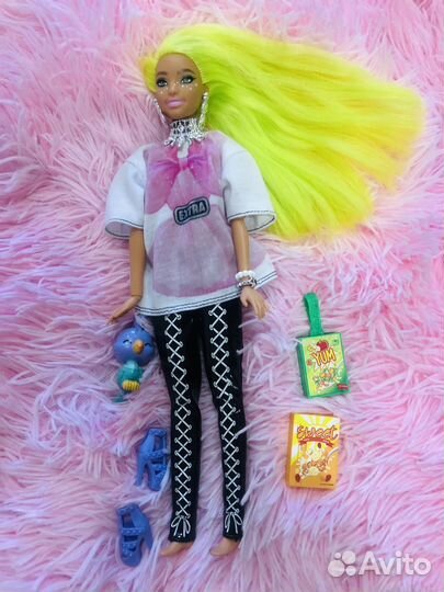 Кукла Barbie extra с салатовыми волосами