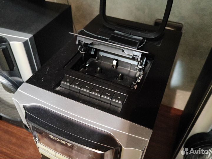 Музыкальный центр sony