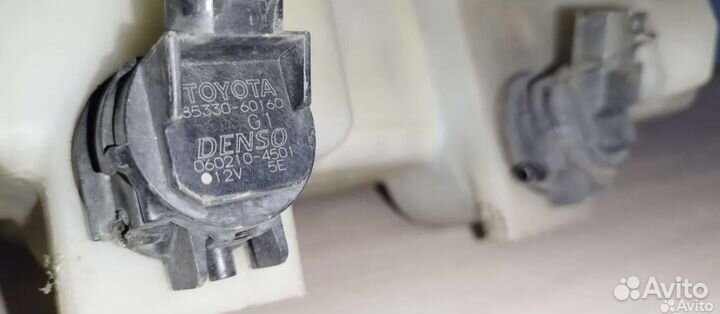 Бачок омывателя Lexus, Toyota, Harrier, Kluger V