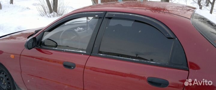 Дефлектор двери Chevrolet Lanos sd c 2005