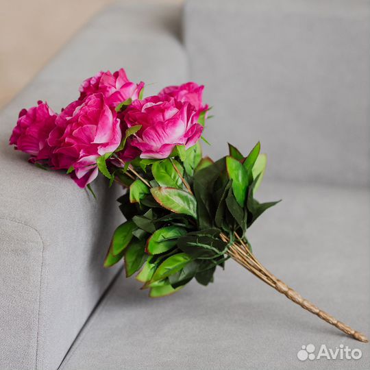 Искусственный букет цветов из 9 голов розы