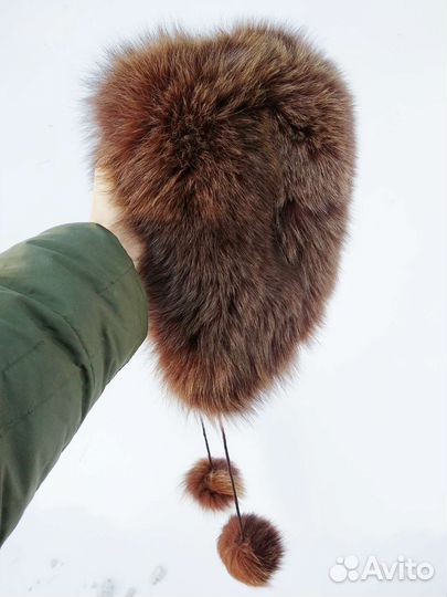 Зимняя шапка и жилетка меховые для девочки