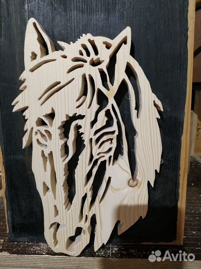 Интерьерные фигурки из дерева