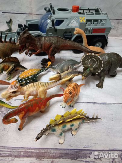 Динозавры фигурки
