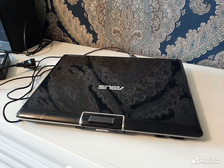 Ноутбук asus