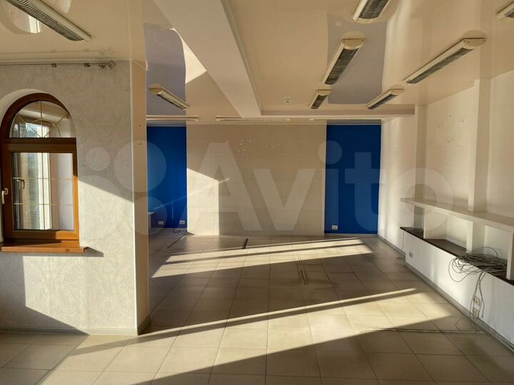 Шикарный офис,панорамные окна на Дзержинского,52м²