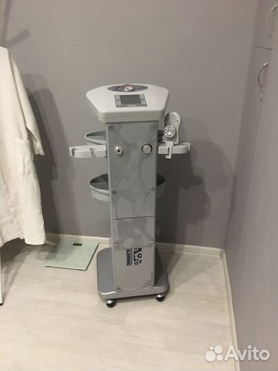 Вакуумно-роликовый аппарат Slimming D-528