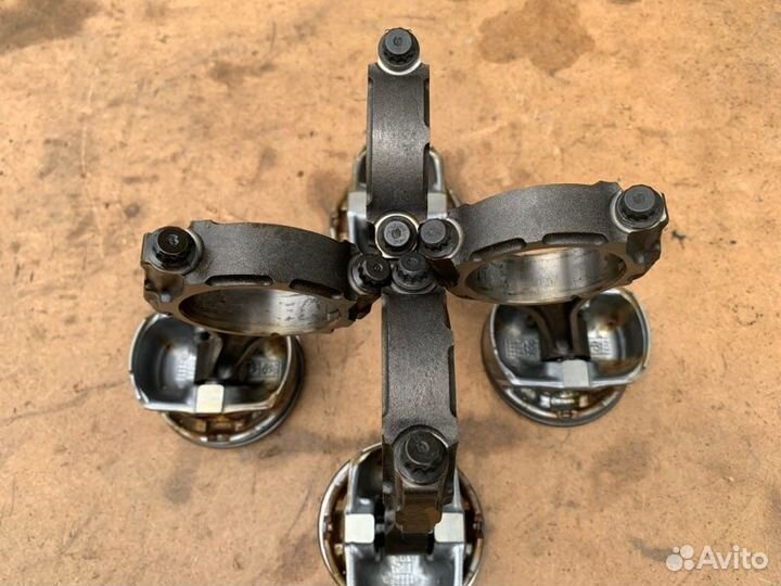 Поршень с шатуном Jeep Cherokee KL ED6 2014