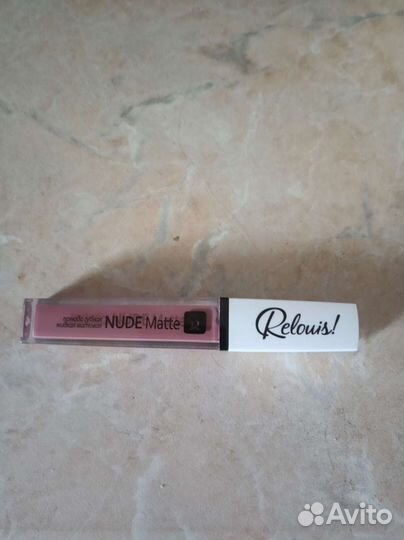 Матовая помада новая (нюд)