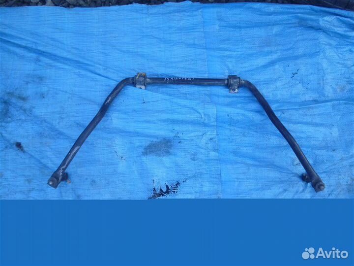 Стабилизатор передний Suzuki Jimny JB33W G13B 1999