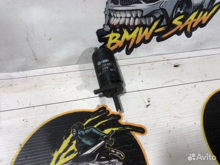 Насос омывателя Audi Coupe 81/85 1985