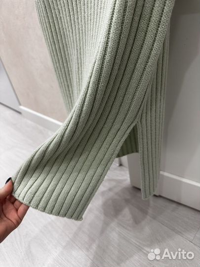 Жилетка женская вязаная