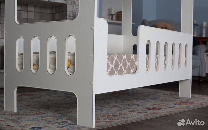 Детская кровать домик