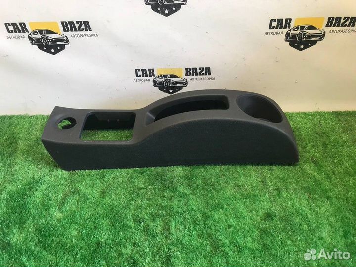 Консоль центральная Nissan Almera