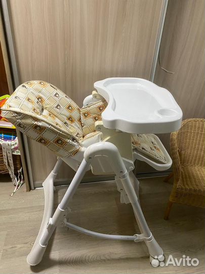 Стульчик для кормления pituso