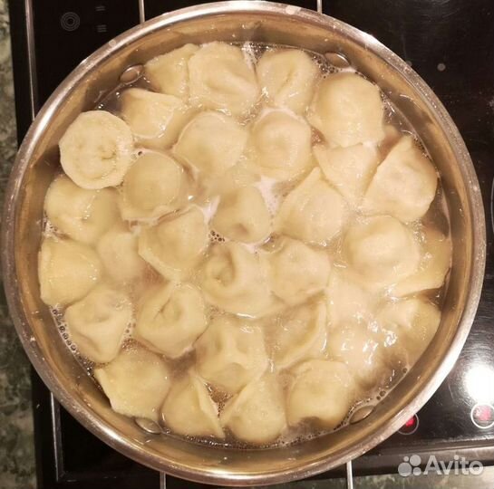 Медовик, пельмени, блинчики, вареники, печен торт