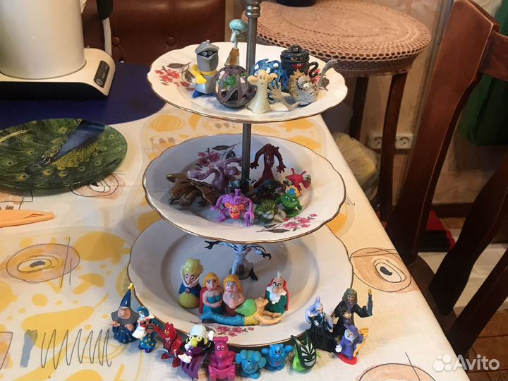 Продаю игрушки из киндеров и другие