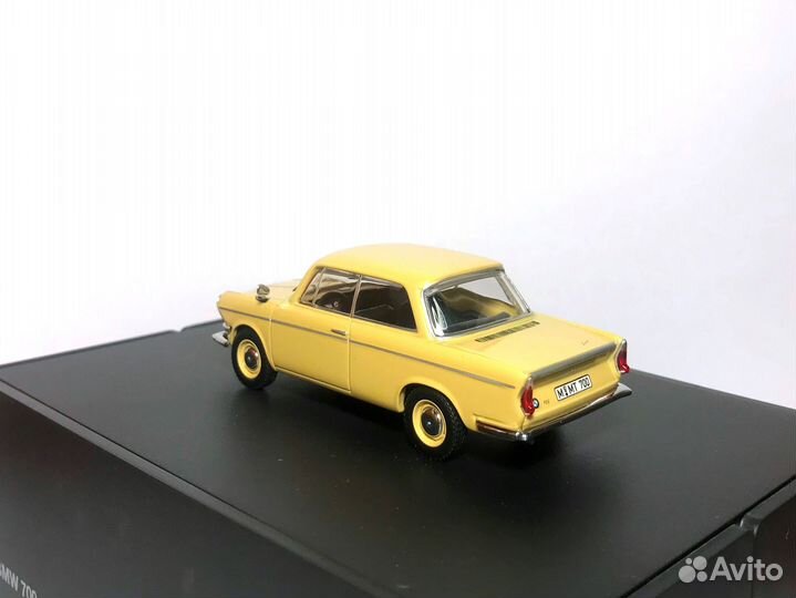 Модель Minichamps 1/43 BMW 700LS