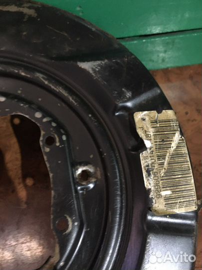 Кожух тормозного диска задний BMW E39