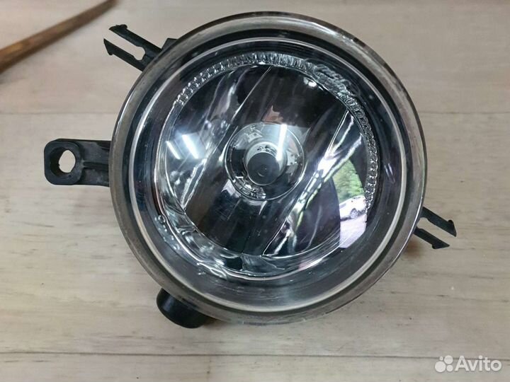 Противотуманная фара на форд фокус 2