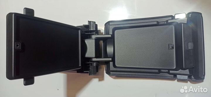 Подлокотник volvo xc70 30715140