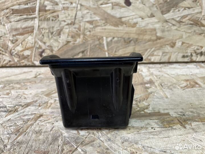 Пепельница Toyota Avensis II