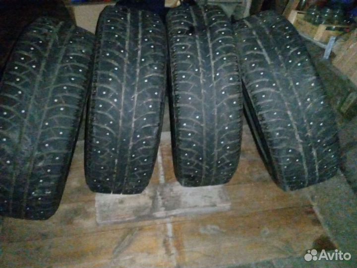 Bridgestone Ice Cruiser 7000 235/65 R17